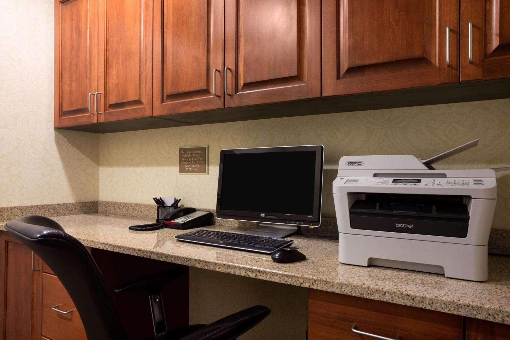 Country Inn & Suites By Radisson, Washington At Meadowlands, Pa Ngoại thất bức ảnh